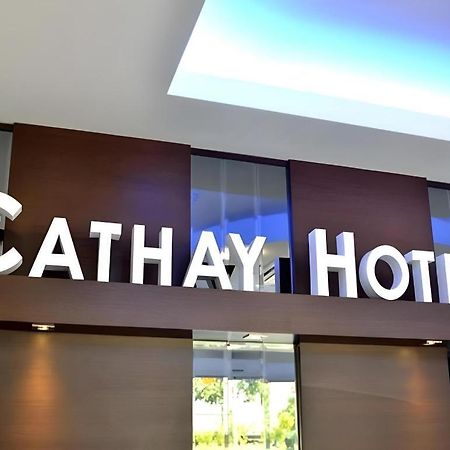 Cathay Hotel Kota Kinabalu Exterior photo